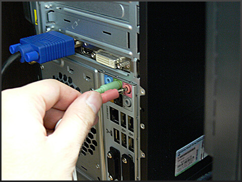 ヘッドセット接続プラグ2つ目